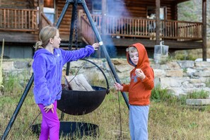 Children’s area - Scofield Lakefront Cabin with Private Dock (Scofield)
