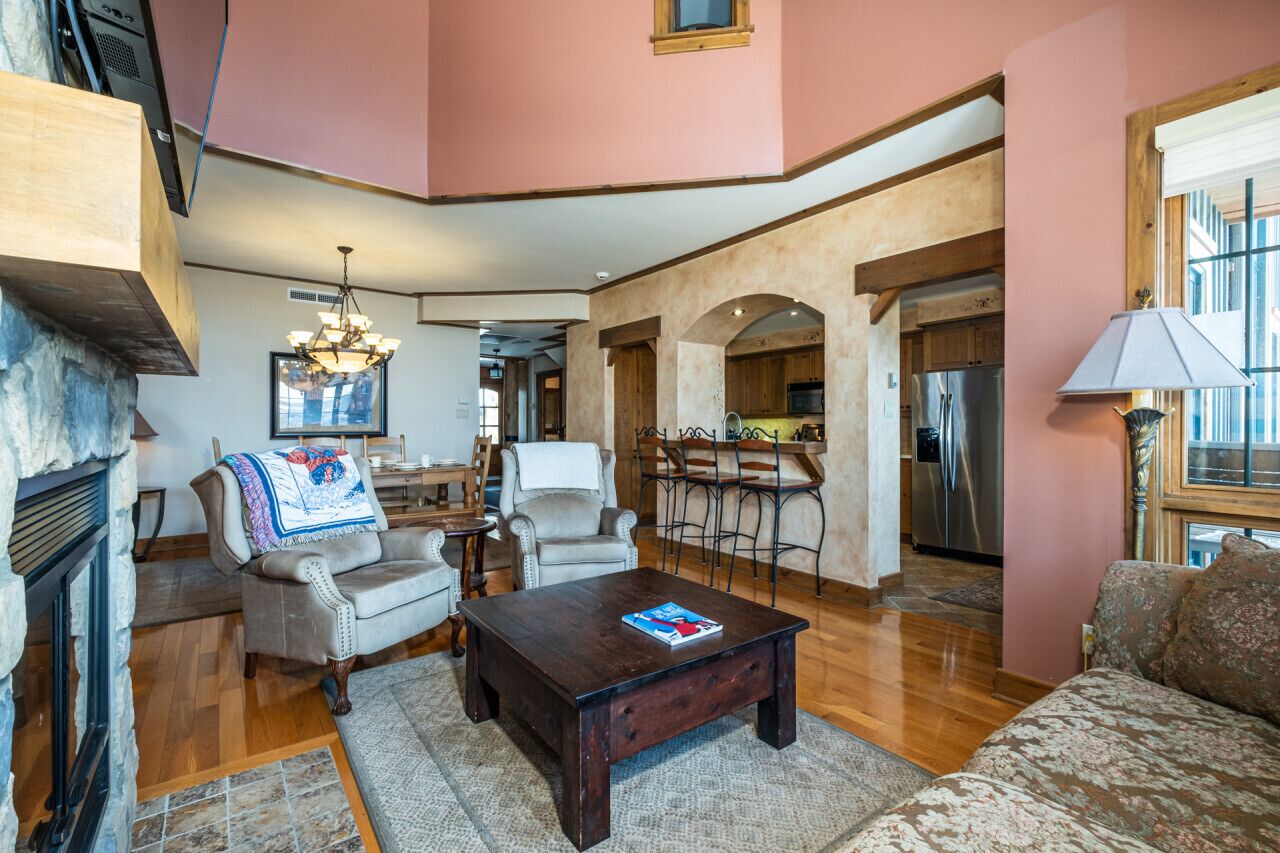 Smart TV, fireplace, stereo