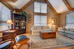 Smart TV, fireplace, stereo - Tremblant Prestige - Equinoxe 140-1 (Mont-Tremblant)