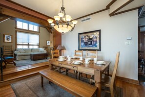 Dining - Tremblant Prestige - Equinoxe 140-1 (Mont-Tremblant)