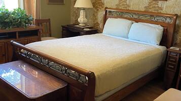 3 bedrooms, iron/ironing board, travel crib, WiFi