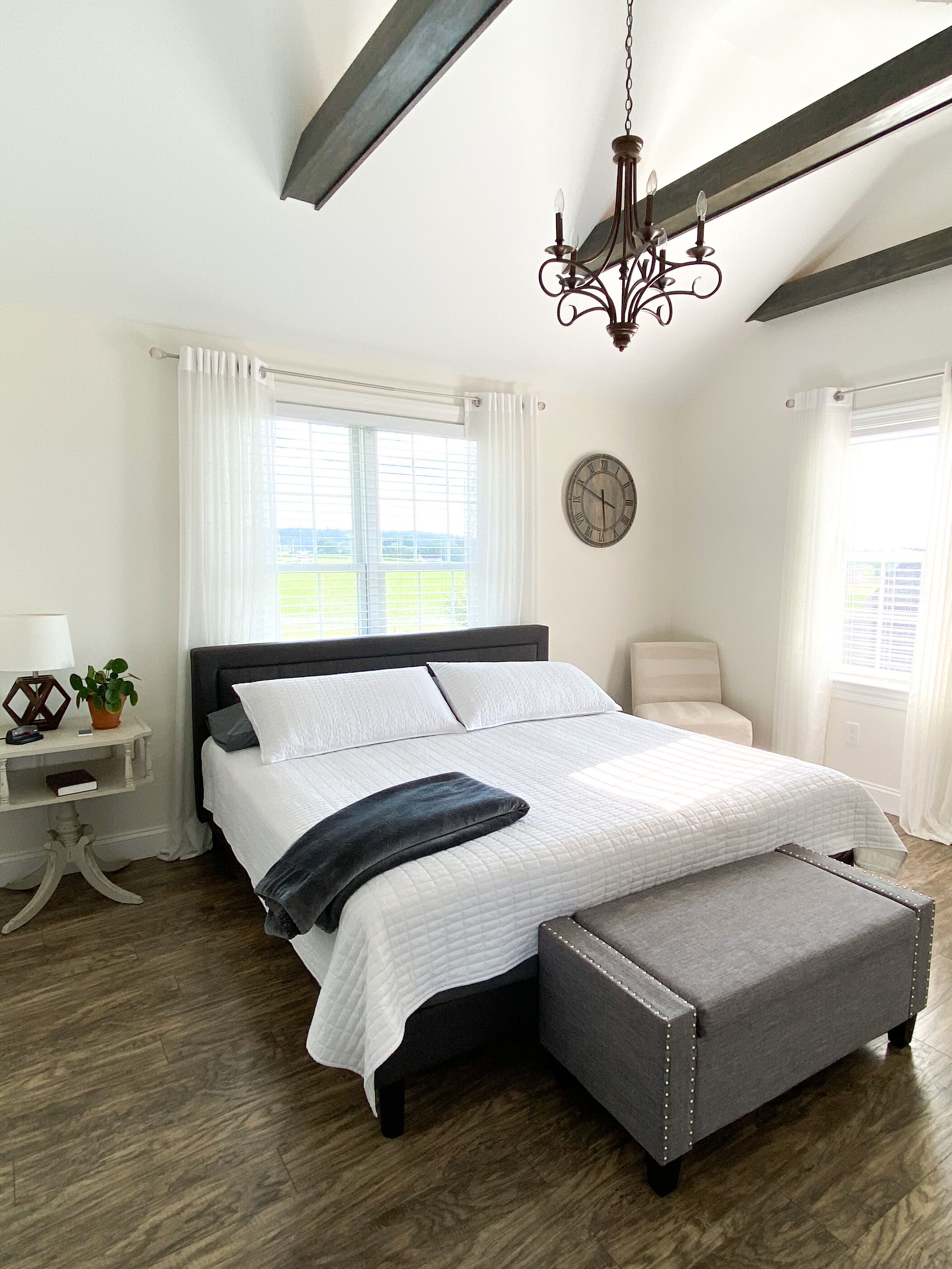 3 多间卧室、办公桌、熨斗/熨衣板、免费 WiFi