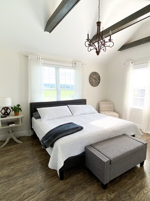 3 Schlafzimmer, Schreibtisch, Bügeleisen/Bügelbrett, kostenloses WLAN