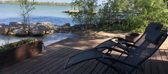 Drifted Inn - Riverfront Cabin