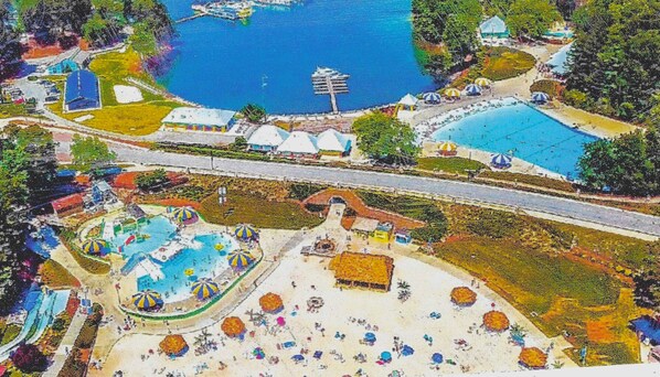 Outdoor pool, a heated pool