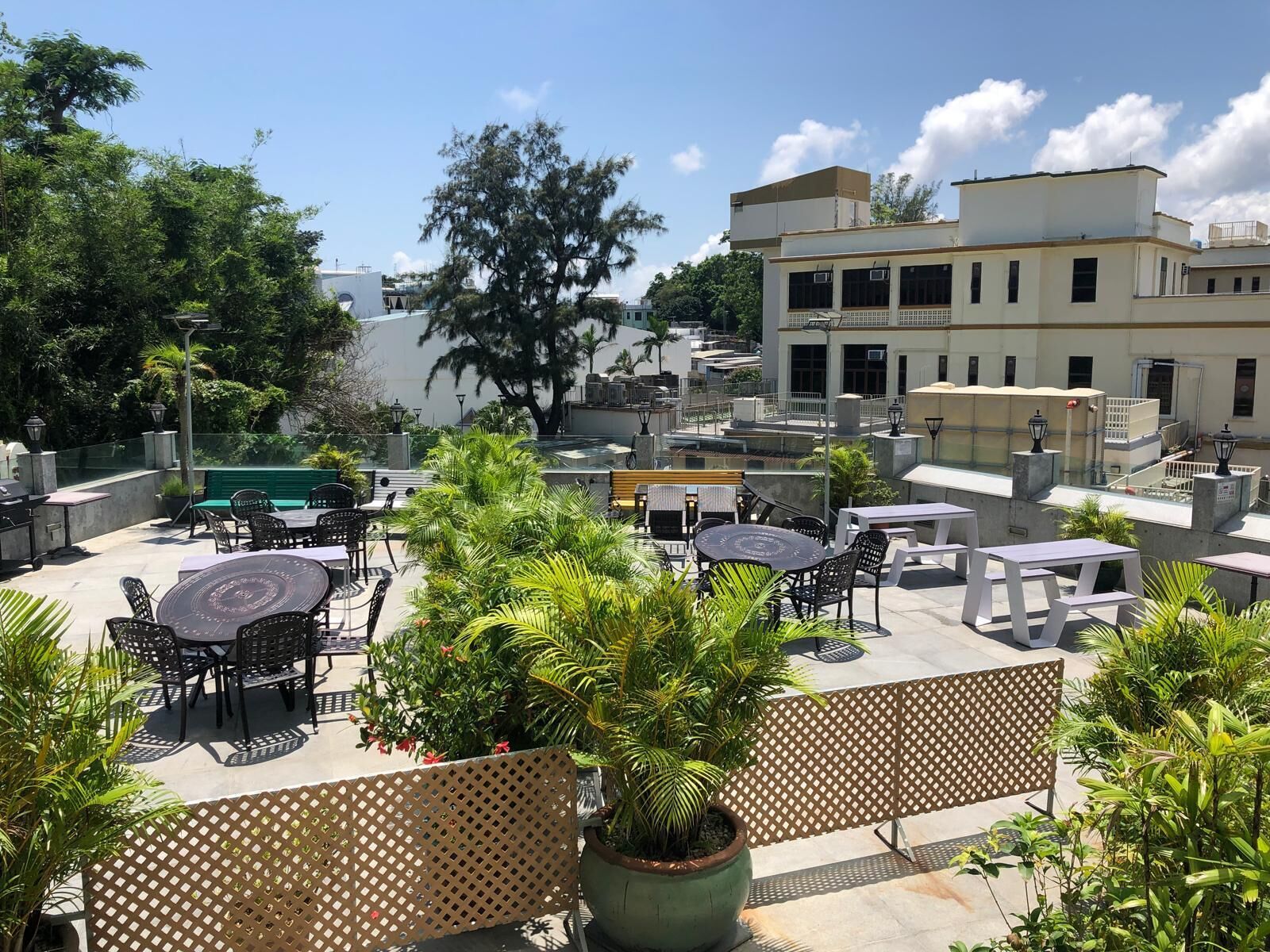 Photo - Warwick Hotel