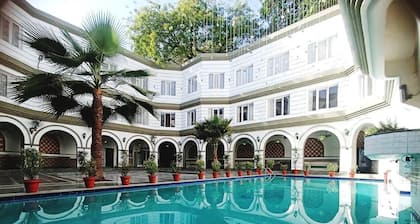 Grand Continental Hotel