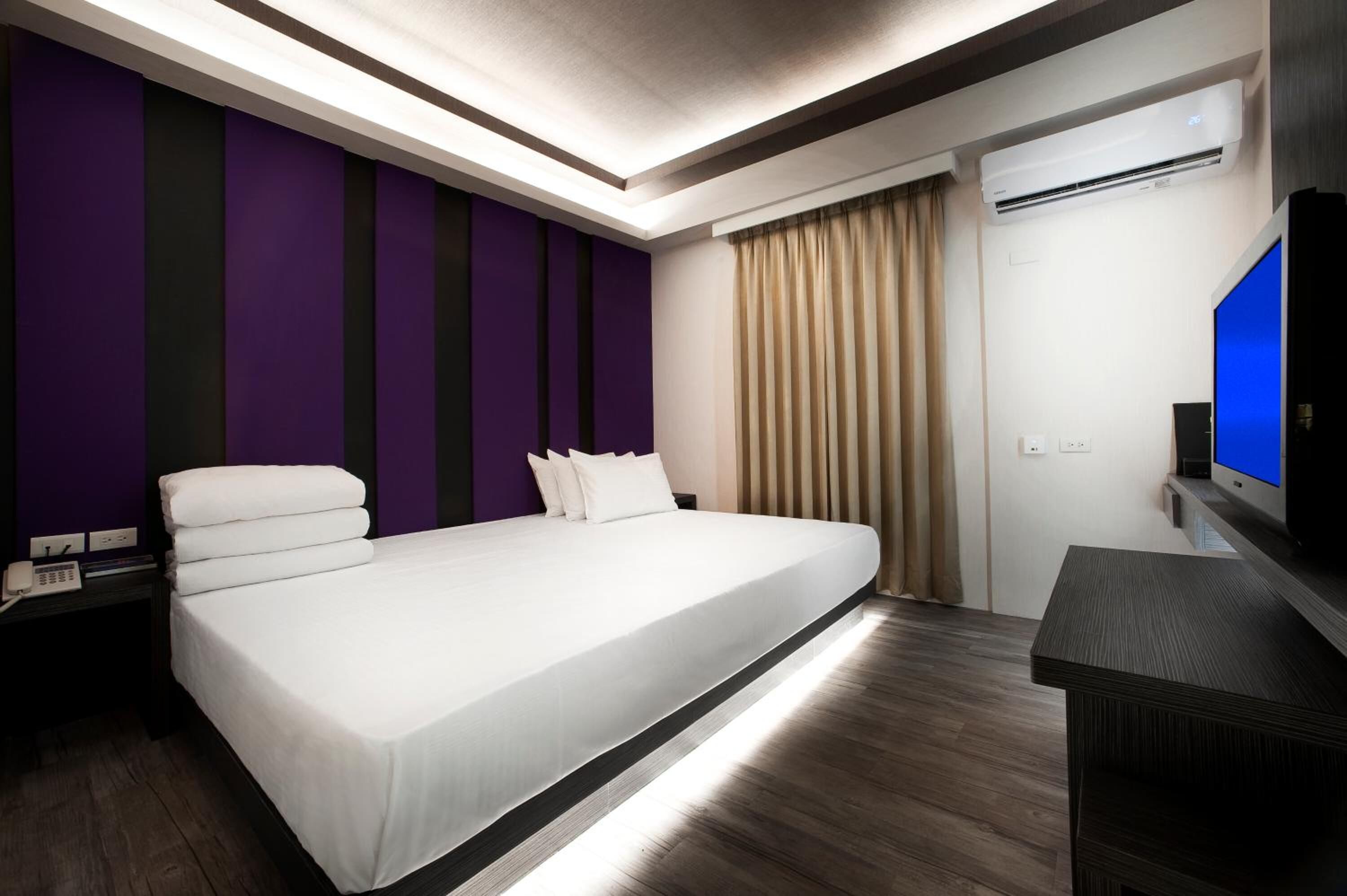 办公桌、遮光窗帘、隔音、床单