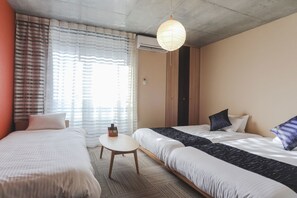 Desk, blackout curtains, iron/ironing board, free WiFi - Kyoto Naganoya (Kyoto)