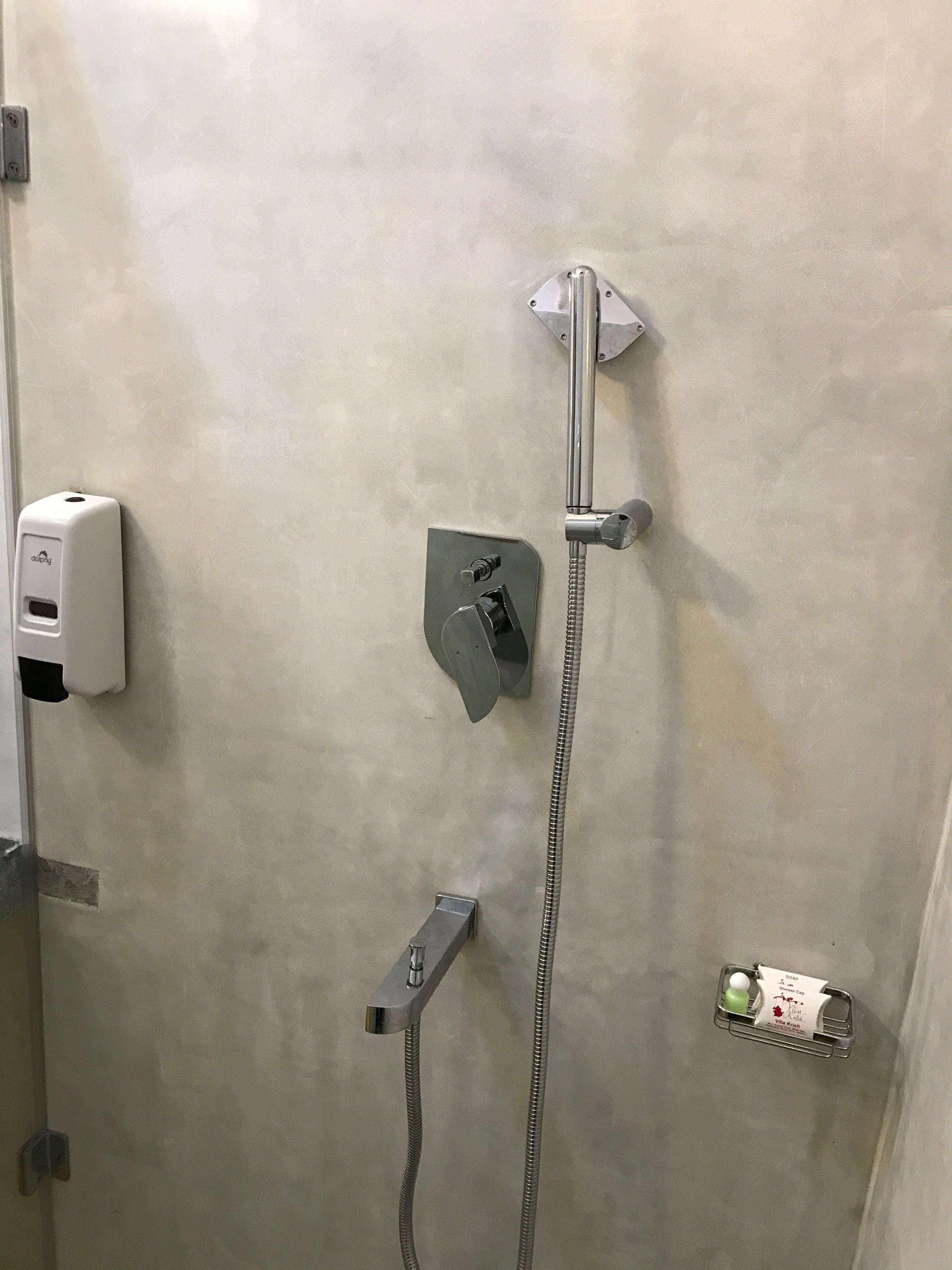 Badkamer met douche