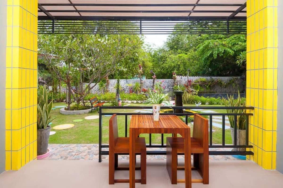 Superior Room with Garden View | Balcony