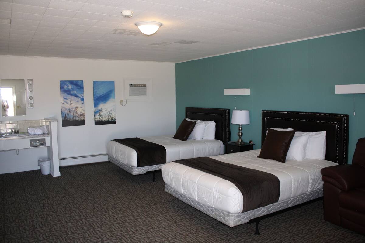 Standard Suite, 2 Queen Beds, Non Smoking, Refrigerator & Microwave | Free WiFi