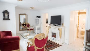 Departamento superior, baño privado ( 6) | Área de sala de estar