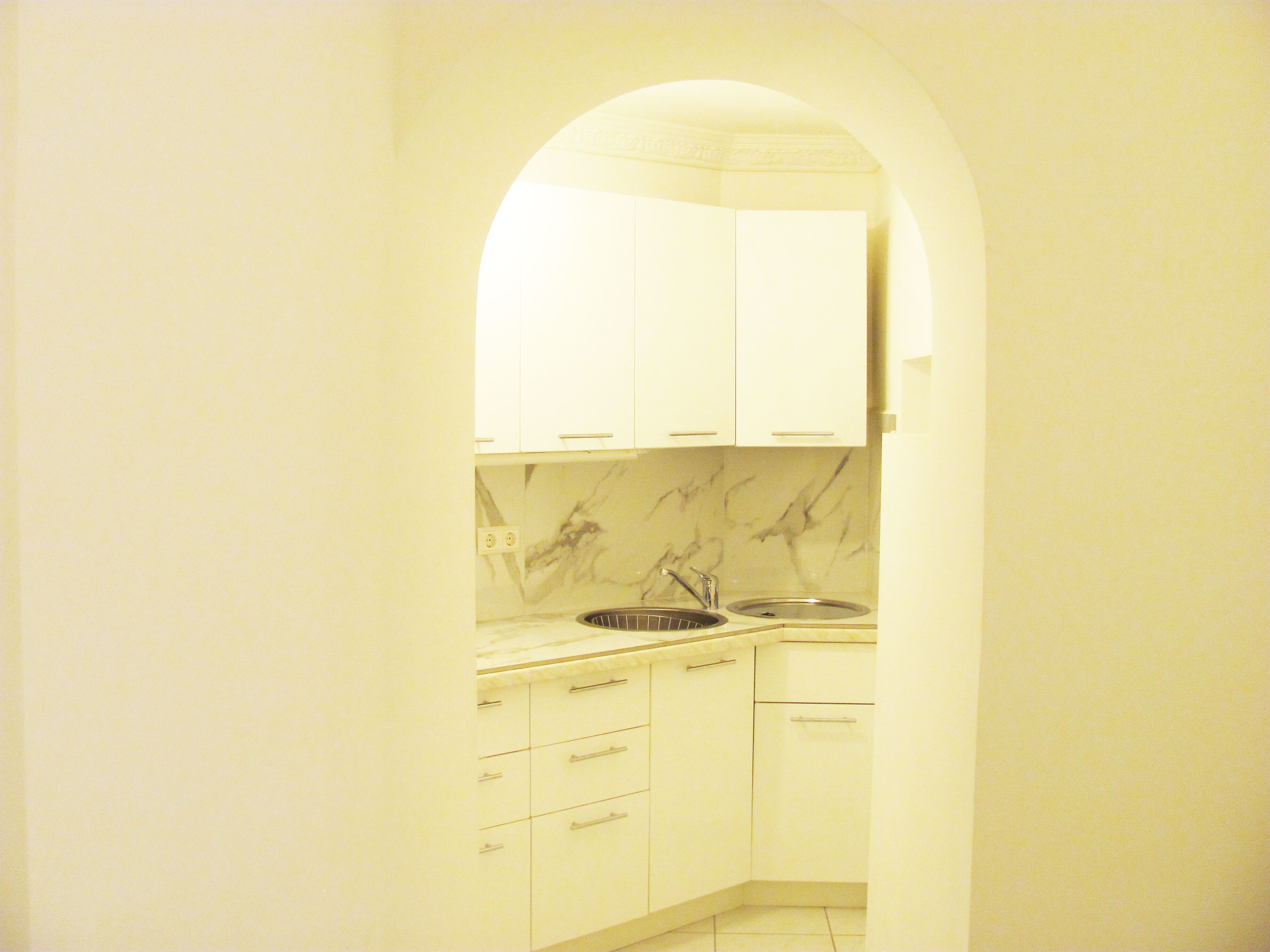 City Twin Room, Private Bathroom, City View (5) | Dapur peribadi | Ketuhar gelombang mikro, cerek elektrik, pembakar roti 