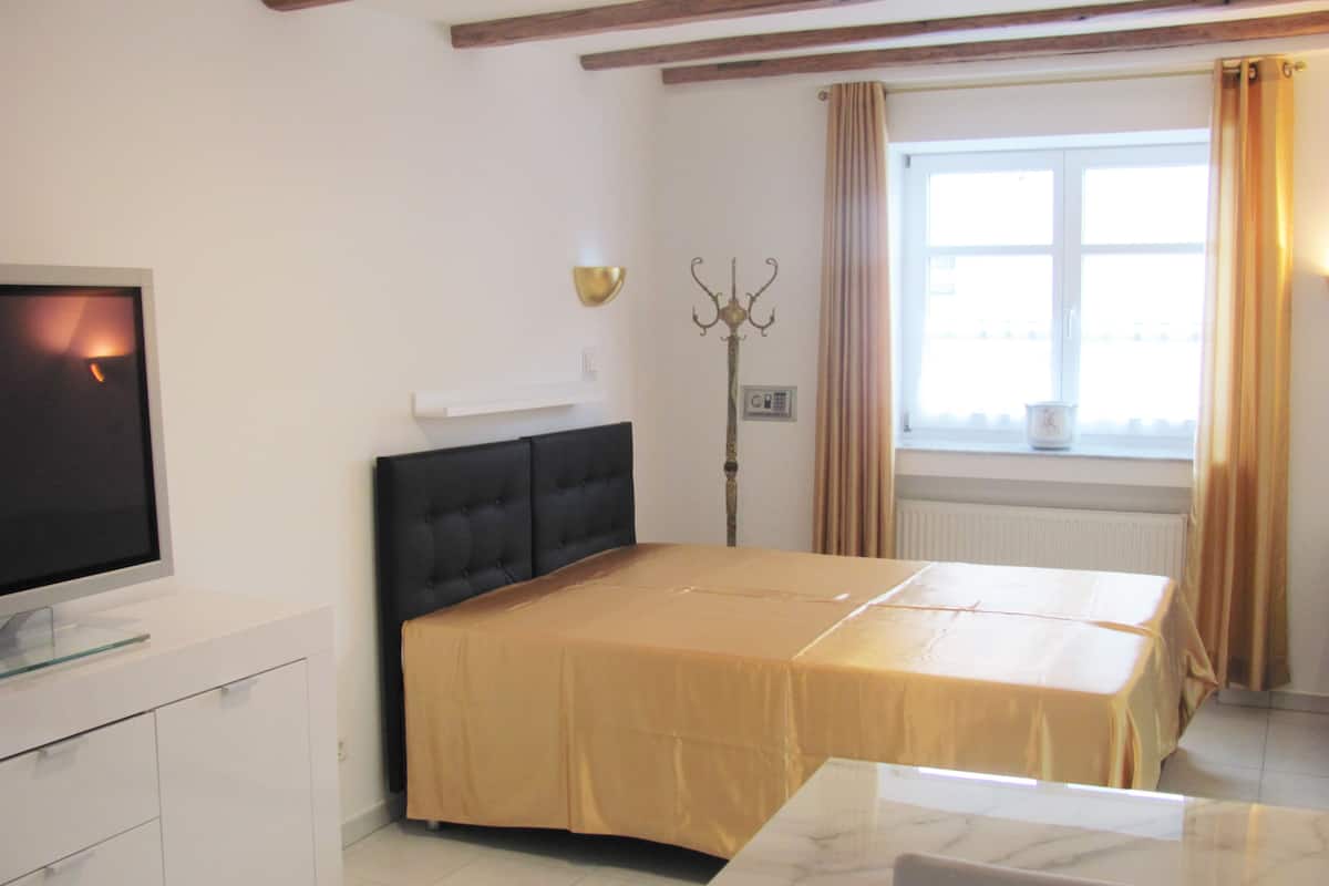 Monolocale City, bagno privato, vista città (10) | Interni