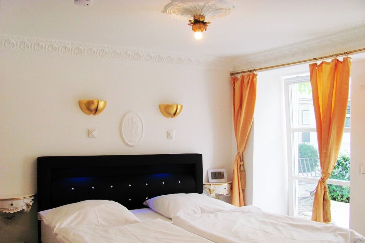 Double Room, Private Bathroom, Courtyard View (3) | Hypo-allergenic bedding, free WiFi, bed sheets