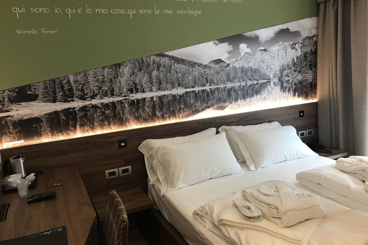 舒適客房 | 義大利 Frette 床單、高級寢具、羽絨被、Select Comfort 床墊