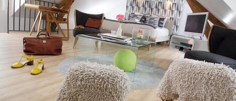 Superior Suite, Garden View (Scandino-Vintage) | Premium bedding, desk, blackout drapes, iron/ironing board