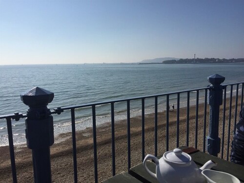 Oaklands Guest House