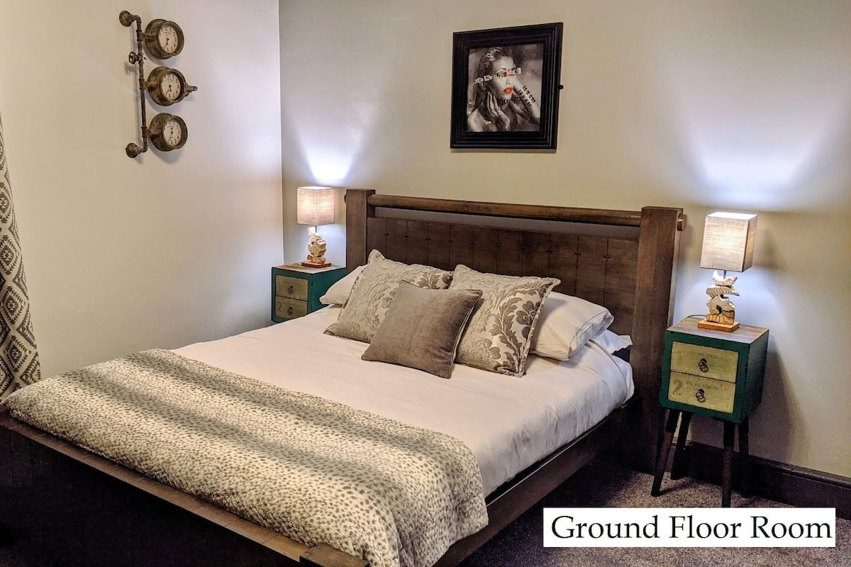 Double Room, Ensuite (Room 2 King Ground Gloor)