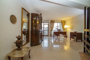 LCD TV - Cesurlar Hotel (Cesme)