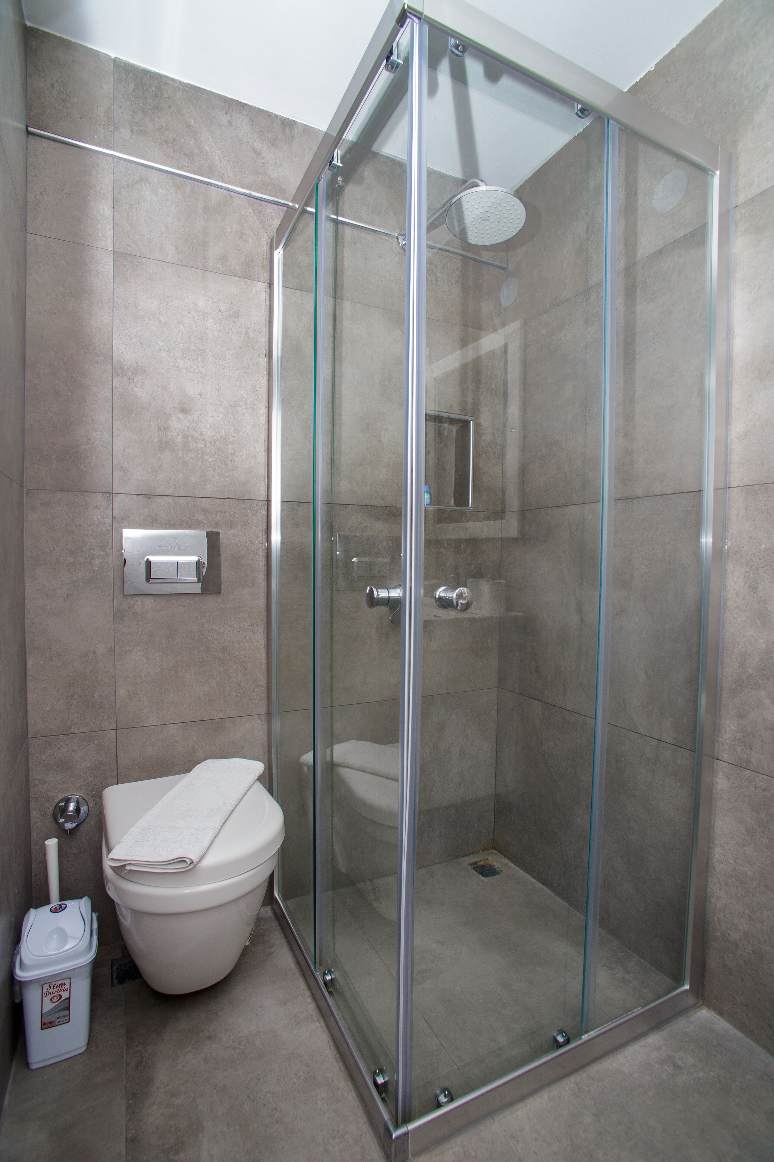 shower, free toiletries, hair dryer, slippers