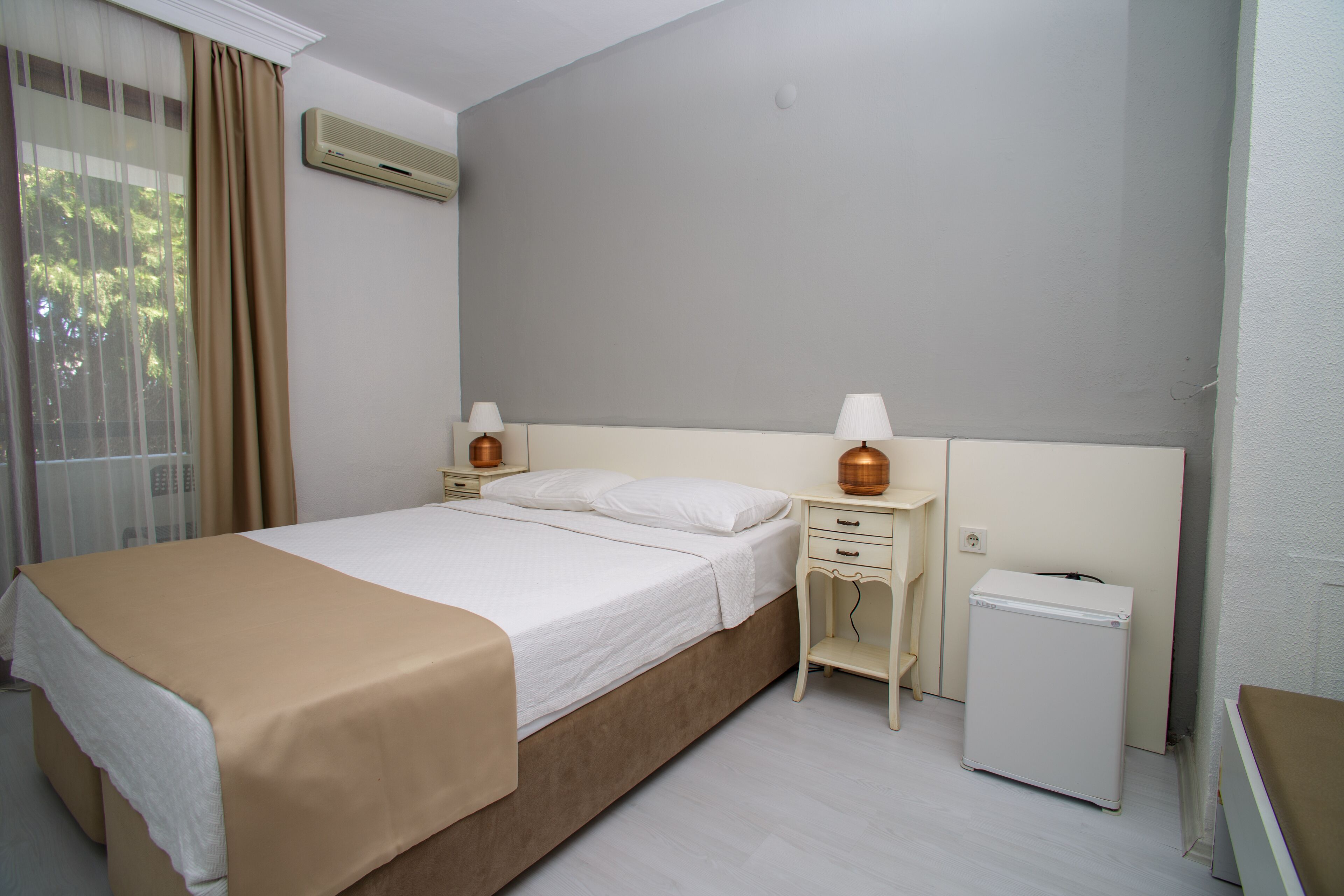 standard double or twin room, balcony | premium bedding, minibar, in-room safe, desk