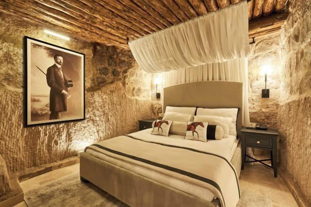 1 bedroom, premium bedding, minibar, in-room safe