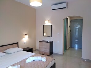 Superior Double Room, 1 Double Bed, Accessible, Pool View | Iron/ironing board, cots/infant beds, rollaway beds, free WiFi