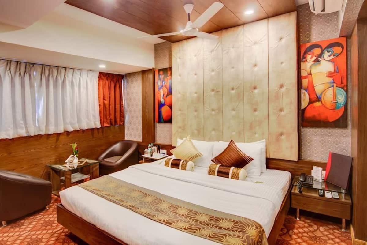 In-room safe, soundproofing, iron/ironing board (on request)