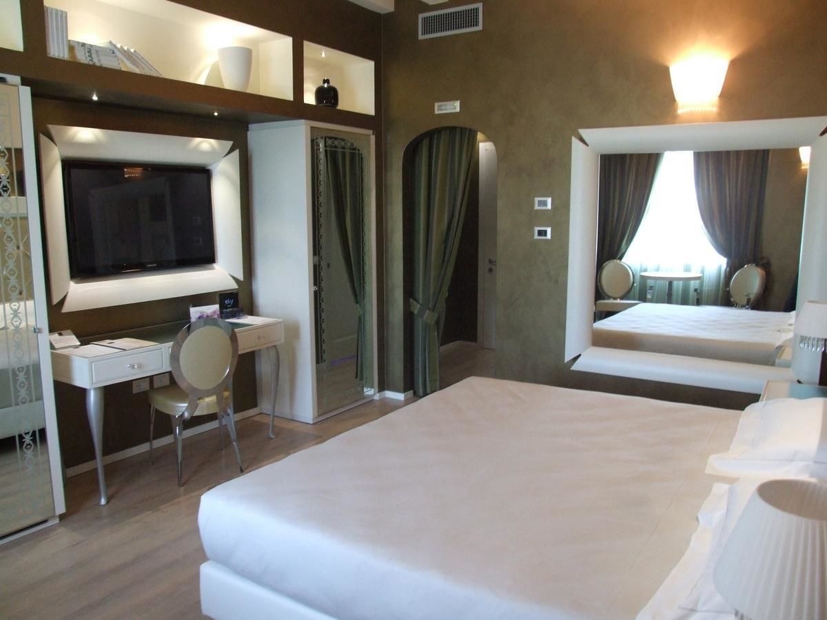 minibar, in-room safe, desk, soundproofing