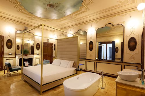 Premium bedding, minibar, in-room safe, desk