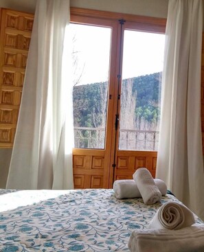 Quarto solteiro | Escrivaninha, camas extras/dobráveis (sobretaxa), Wi-Fi de cortesia