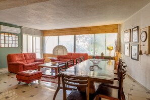 Lobby sitting area - Hotel Alexios (Ioannina)