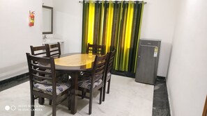 Appartamento Luxury, 3 camere da letto, non fumatori | Pasti in camera