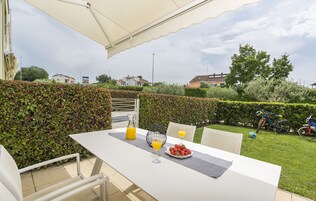 Premium Apartment, Garden View (Patio) | Terrace/patio