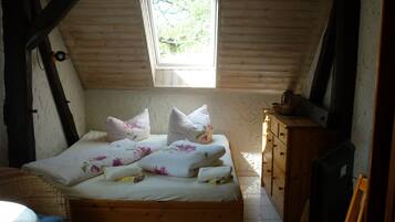 Premium bedding, free WiFi
