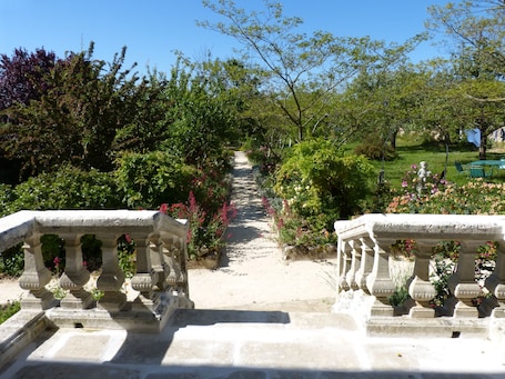 Luxury Double Room, Ensuite, Garden View (Charleston) | View from room