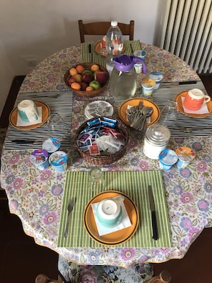Breakfast area