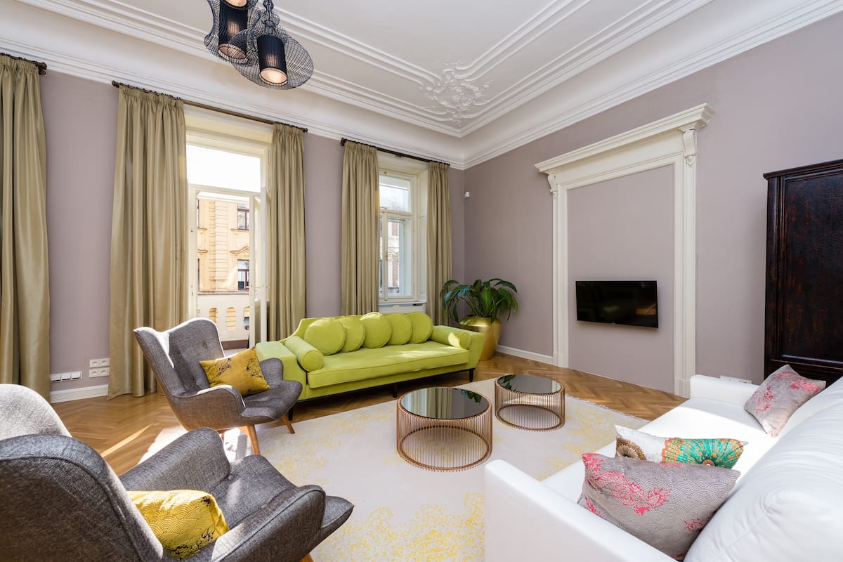 4 bedroom apartment | Vardagsrum | Platt-tv