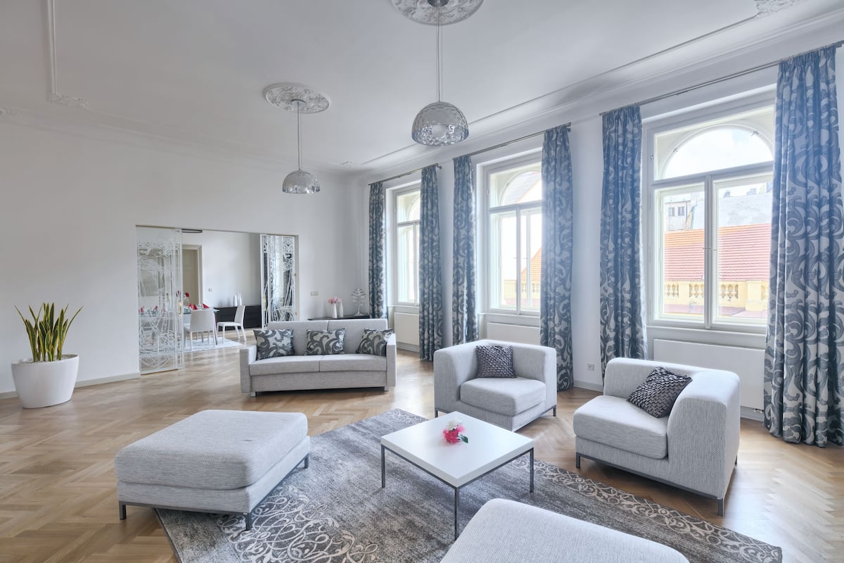 3 bedroom apartment | Vardagsrum | Platt-tv