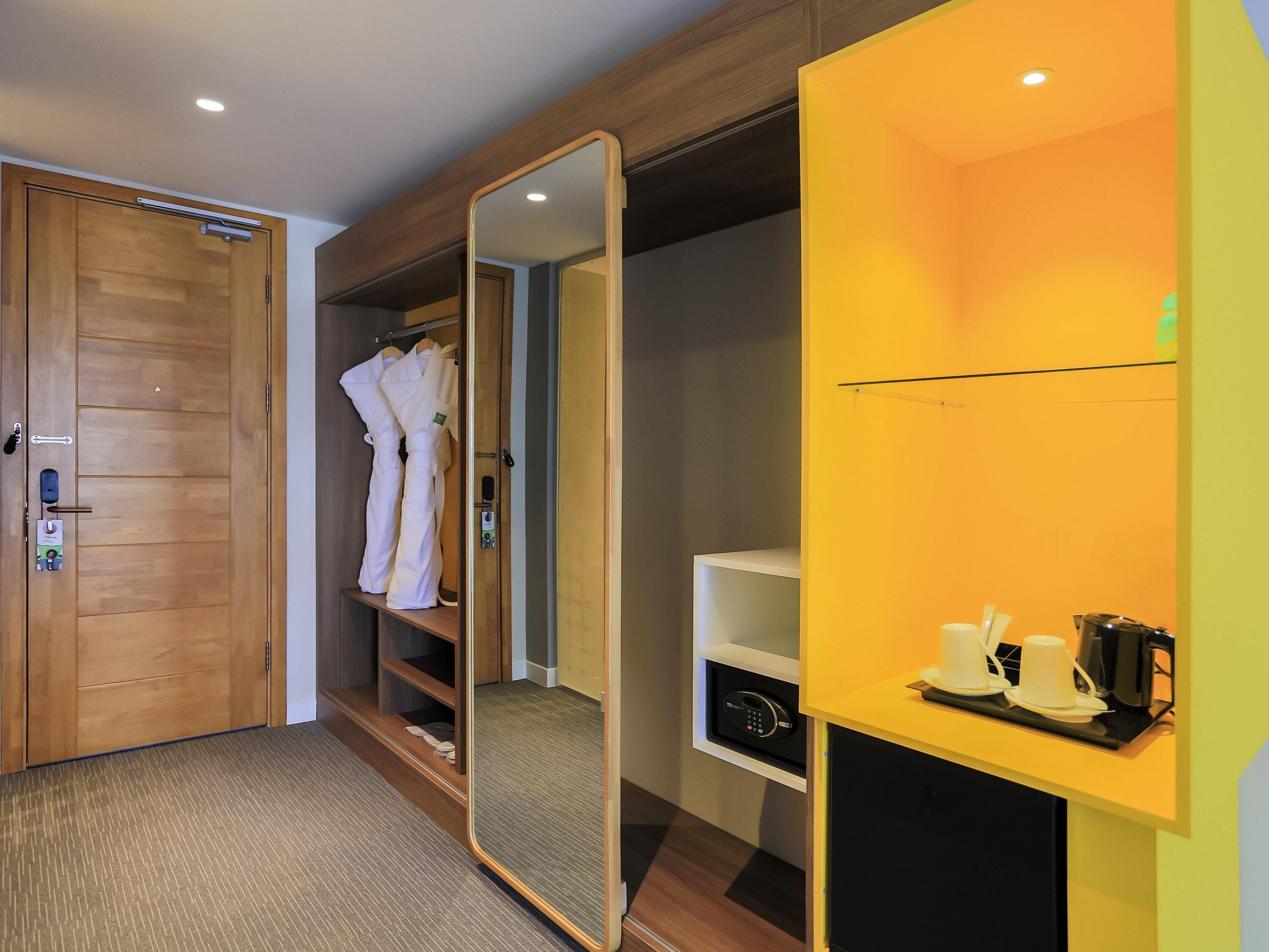 standard double room, 1 double bed | 1 bedroom, premium bedding, memory-foam beds, in-room safe