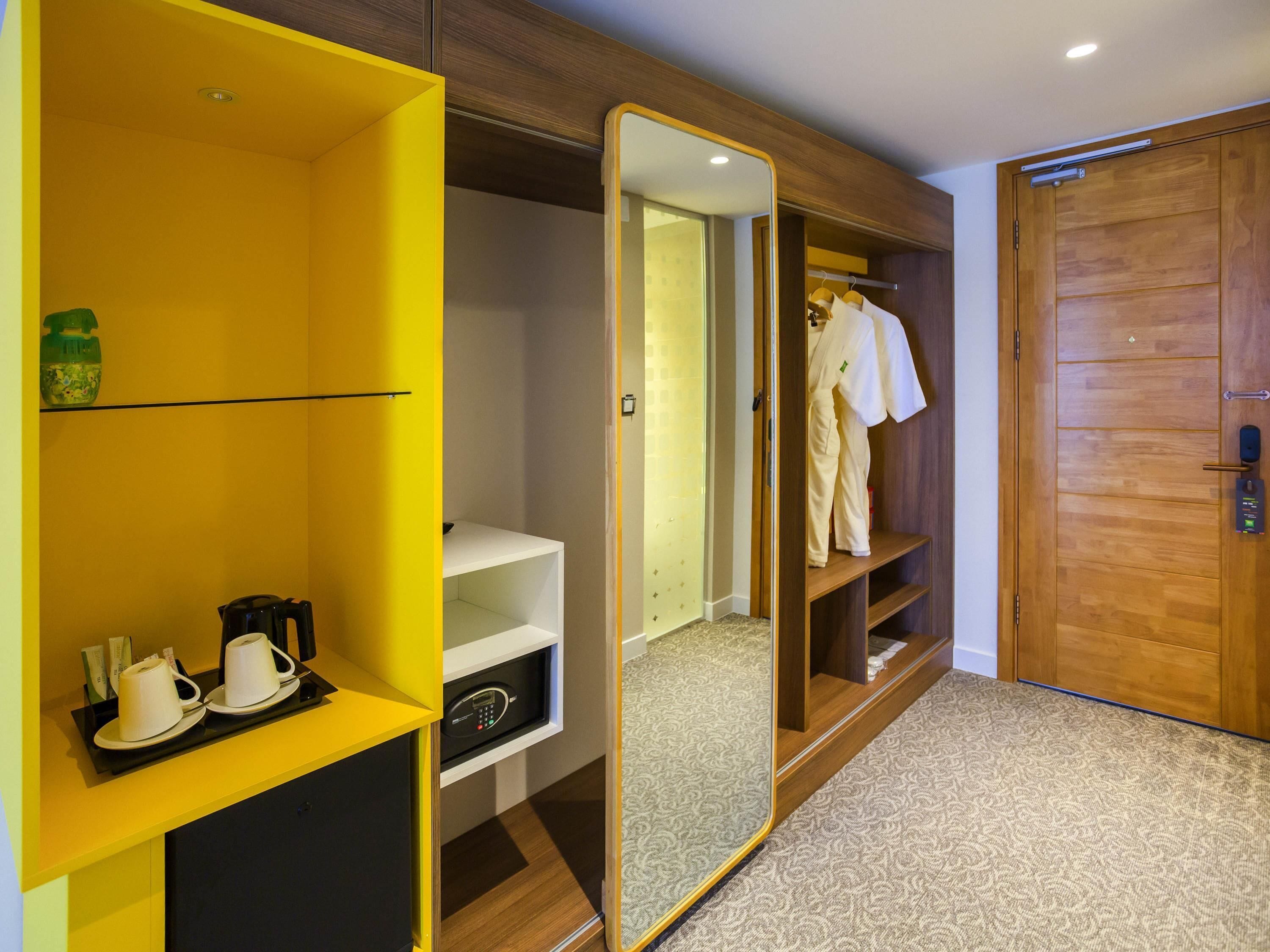 standard twin room, 2 single beds | 1 bedroom, premium bedding, memory-foam beds, in-room safe