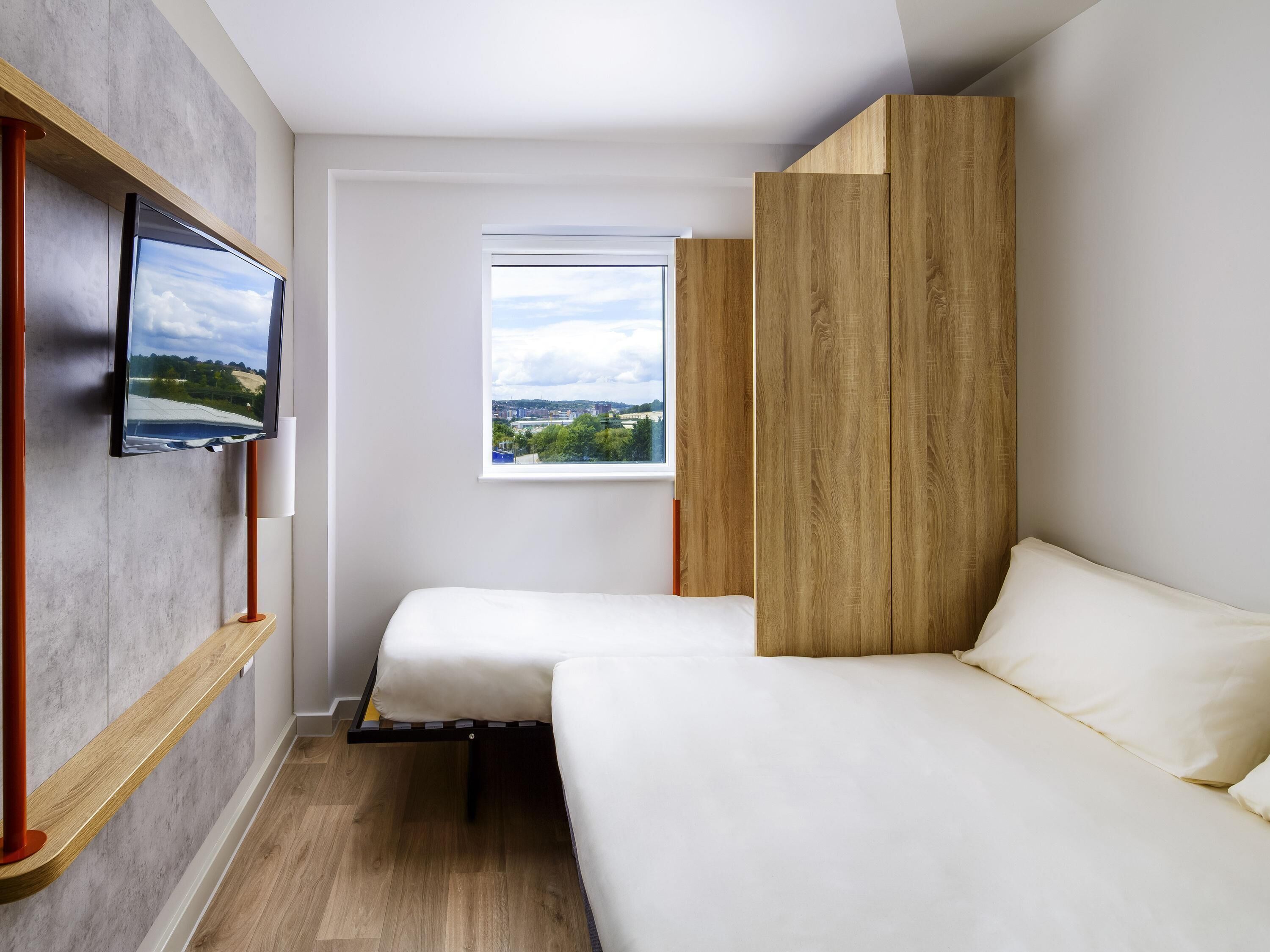 Triple Room, Multiple Beds