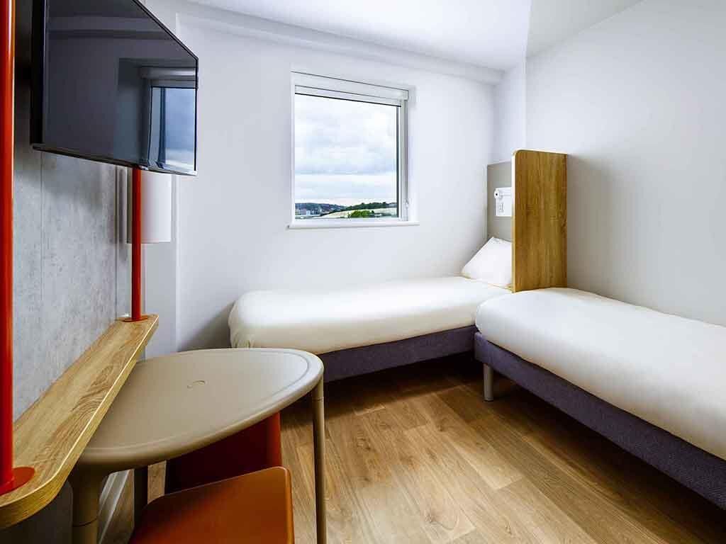 Twin Room, 2 Single Beds