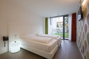 Design-Zimmer, 1 Doppelbett oder 2 Einzelbetten | Hochwertige Bettwaren, Zimmersafe, individuell eingerichtet