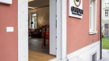 Entrée de l’hébergement