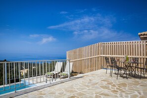 Perhehuvila, 2 makuuhuonetta | Terassi/patio