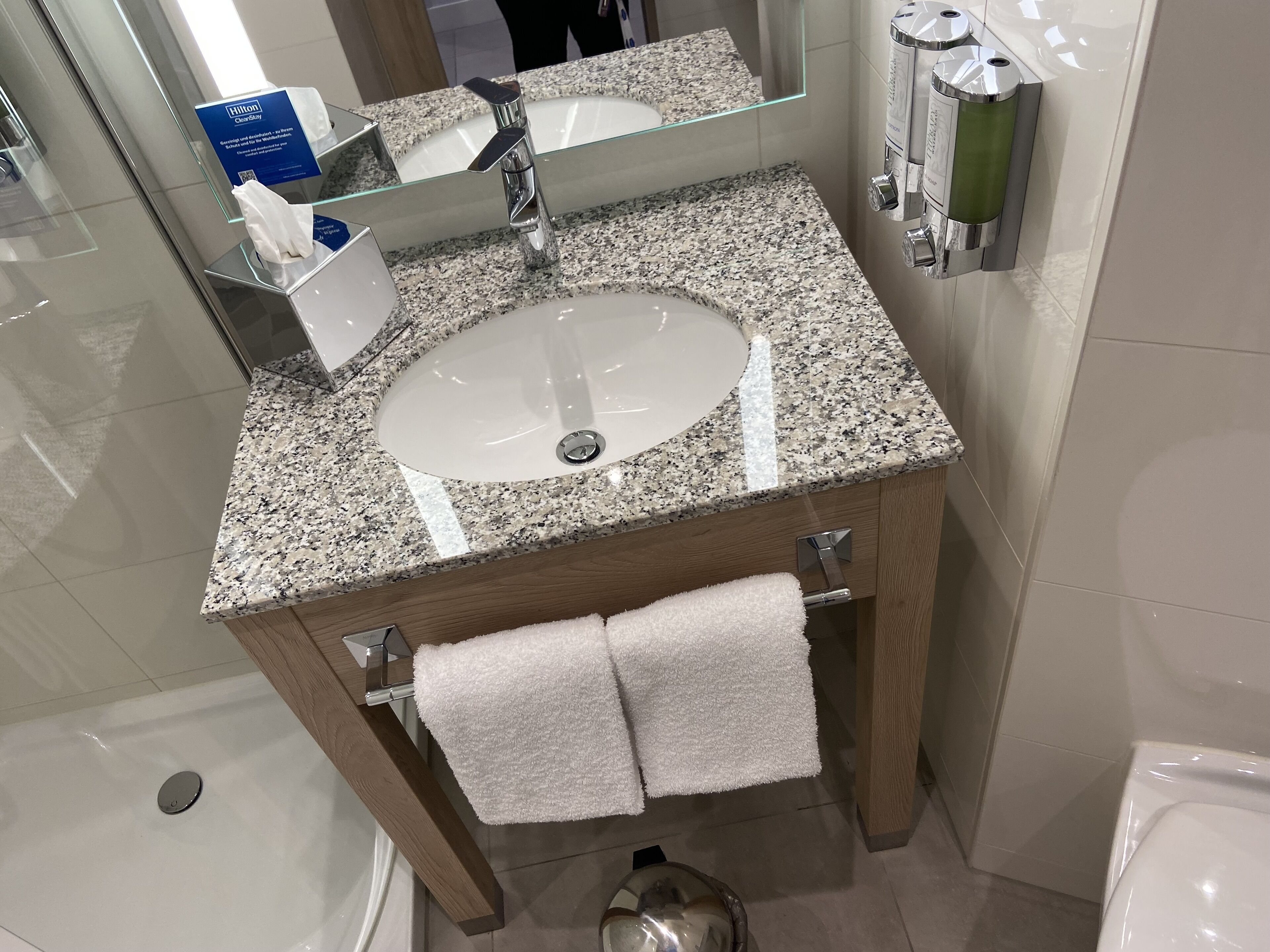 room, 1 queen bed | bathroom | shower, free toiletries, towels