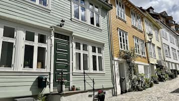 Hus - 2 sovrum - kök - utsikt mot staden | Utsikt mot staden